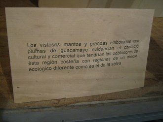 Text about weavings with feathers of
                            Chincha culture