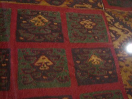 Fabric 3 of Chincha culture,
                                    detail 02 with symbolism