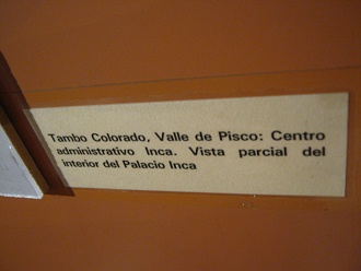 Text: Tambo Colorado (�bersetzt:
                        "Bemaltes G�stehaus") im Pisco-Tal.
                        Die Anlage war ein Verwaltungszentrum der Inka.
                        Teilansicht des Innenhofs des Inka-Palasts.