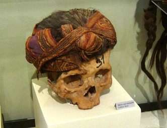 A hair cut of Wari culture