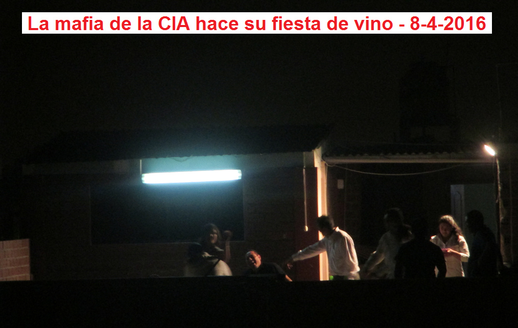 Fiesta de vino de la CIA en el pasaje vecino 02
