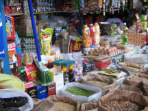 Marktstand mit Getreide u.a. 01