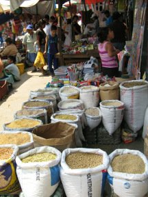 Marktstand mit
                    Getreideauswahl
