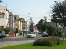 Jir�n Capac, H�userzeile