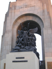 Jesus Maria, Park "Campo de
                          Marte", Nationaldenkmal, Figurengruppe
                          01