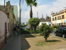 Avenida Urtuaga, imagen de la calle con
las agujas de los torres de la iglesia Avenida Urtuaga, imagen de la calle con las
agujas de los torres de la iglesia