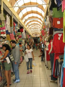 Avenida Urtuaga, galer�a de vestidos