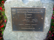 Miraflores, Kennedy-Park, Gedenktafel f�r
                          die Errichtung des Amphietheaters Chabuca
                          Granda