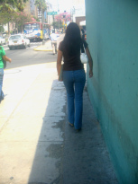 Miraflores, Avenida Palma, Peruanerinnen
                        02
