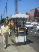 Miraflores, Avenida Bolognesi,
                        S�ssigkeitenstand