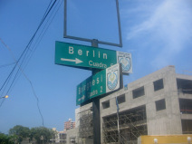 Strassenschilder der Kreuzung Bolognesi -
                          Berlin