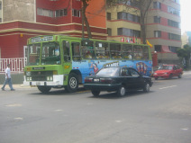 Miraflores, Malecon 28 de Julio, gr�ner
                          Bus der Buslinie NO07 zwischen San Martin de
                          Porres und Villa Maria de Triunfo