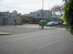 Miraflores, Avenida Palma,
                        "playa" para carros