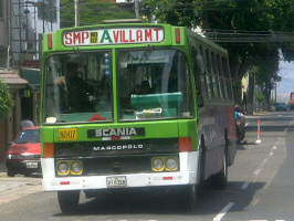Miraflores, Avenida Bolognesi, bus verde de
                        la l�nea NO07 de San Mart�n de Porres a Villa
                        Mar�a del Triunfo