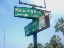 Se�ales de tr�fico al cruce Malec�n Balta -
                        Avenida Bolognesi