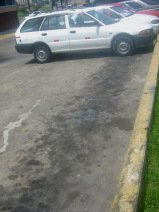 Miraflores, Malec�n Cisneros: Aparcamiento
                      con muchas manchas de aceite de motor