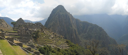 Vista a los cerros con el mirador
Huaynapicchu Vista a los cerros con el mirador Huaynapicchu