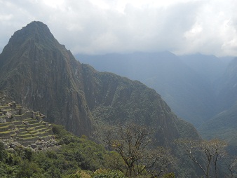 Terrazas con el mirador Huaynapicchu 02 Terrazas con el mirador Huaynapicchu 02