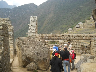 Machu Picchu, el camino de la casa de la
                    princesa a la prisi�n en forma del �guila