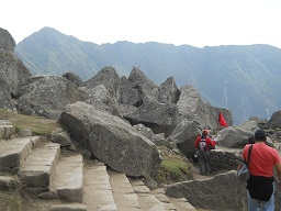 Der grosse Steinbruch von Machu Picchu: Geschnittene Gigasteine im Steinbruch 1