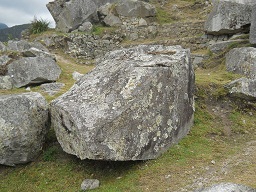 Der grosse Steinbruch von Machu Picchu: Stein mit flachen Schnittfl�chen