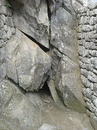 Machu Picchu, Arbeitsh�user, Mauern mit rohen Steinen