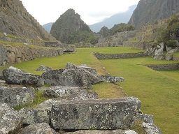 Machu Picchu, cantera central con piedras                    planas gigantes