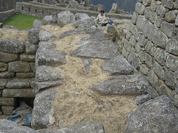 Machu Picchu, Mauer mit Sandf�llung oben drauf, Nahaufnahme
