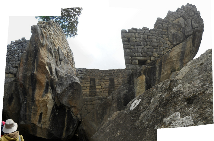 Machu Picchu: Condor-Adler-Gef�ngnis oder Condor-Adlertempel, Panoramafoto