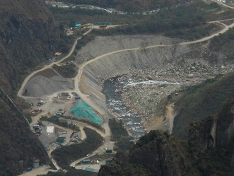 Spazierweg zur Inkabr�cke, Sicht ins
                    Urubambatal, Nahaufnahme 01