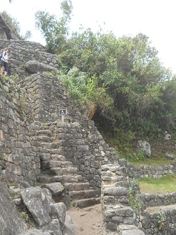 Weiler Huaynapicchu, unregelm�ssige Treppen und Terrassen