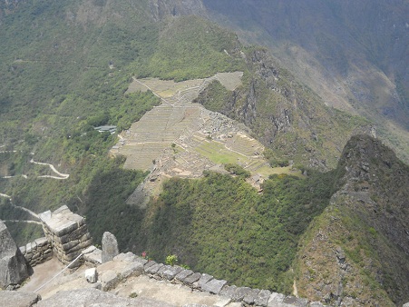 Der Weiler Huaynapicchu, die Sicht auf Machu Picchu in Form eines stilisierten Adlerkopfs eines Condor-Adlers 2, Nahaufnahme