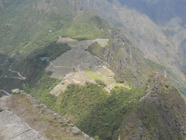 Weiler Huaynapicchu, Sicht auf Machu Picchu