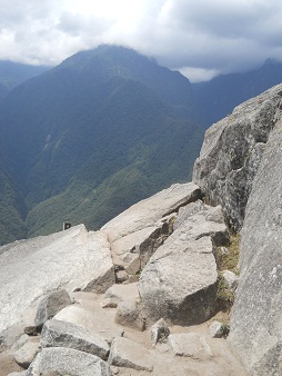Abstieg vom Hausberg Huaynapicchu: Wanderweg
                    �ber den Steinbruch ohne Weg