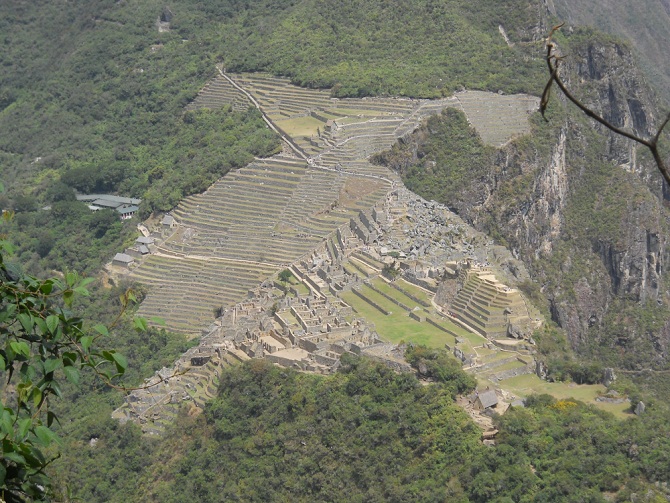 R�ckweg von Huaynapicchu, Sicht auf Machu
                    Picchu, Nahaufnahme