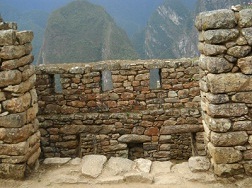 Machu
                                Picchu: Das Prinzessinnenhaus mit 2
                                Stockwerken [oder f�r andere Zwecke?]
