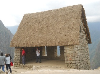 Machu Picchu, das kleine
                                H�uschen oben