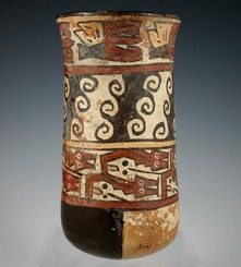 Wellenmotive auf einer
Vase der Nasca-Keramik Wellenmotive auf einer Vase der
Nasca-Keramik