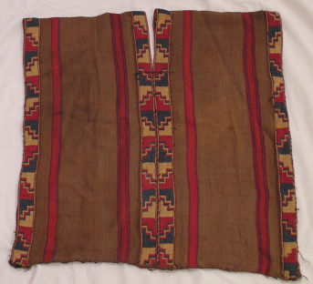Überwurf mit
Treppenmotiven, Nasca-Weberei Überwurf mit Treppenmotiven,
Nasca-Weberei