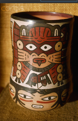 Gesicht mit Bart auf
einer Vase, Nasca-Keramik Gesicht mit Bart auf einer Vase,
Nasca-Keramik
