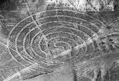 Die
                      Spirale in Wirklichkeit, man sieht, dass auf der
                      Institutskarte gerade Linien fehlen, die die
                      Spirale durchkreuzen
