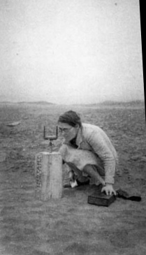 Maria Reiche in 1942 at measuring work in
Pachacamac near Lima Maria Reiche in 1942
at measuring work in Pachacamac near Lima
