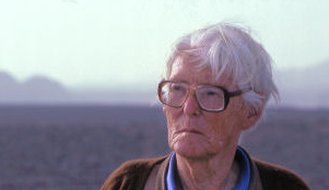 Maria Reiche in 1986 with 83 years, portrait with
desert plain in the background Maria Reiche in 1986 with 83 years,
portrait with desert plain in the background