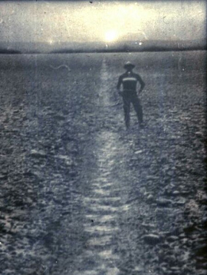 Paul Kosok at a line pointing to sunrise
at solstice, 1940s Paul Kosok at a line
pointing to sunrise at solstice, 1940s