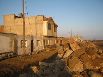 Casa con sacos de arena 02