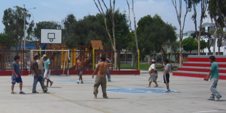 Parque San Estéban 29-12-2010,
futbolistas salvajes 01, primer plano Parque San Estéban 29-12-2010,
futbolistas salvajes 01, primer plano