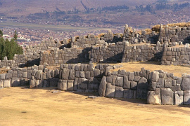 Sacsayhuam�n, 3 km. de Cusco,
                                    muros de una ruina de una fortaleza
                                    incaica