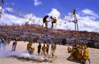 Fiesta de Warachikuy 05, lucha en la
                            cuerda