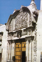 Arequipa, la
                          primera casa del seminario San Jer�nimo,
                          construido en 1738