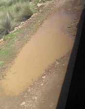 El camino natural y un gran bache de balsa o una tina
            de balsa